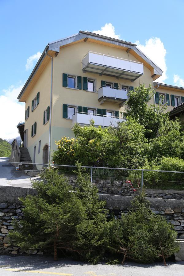 B&B Zum Schleif Varen Dış mekan fotoğraf