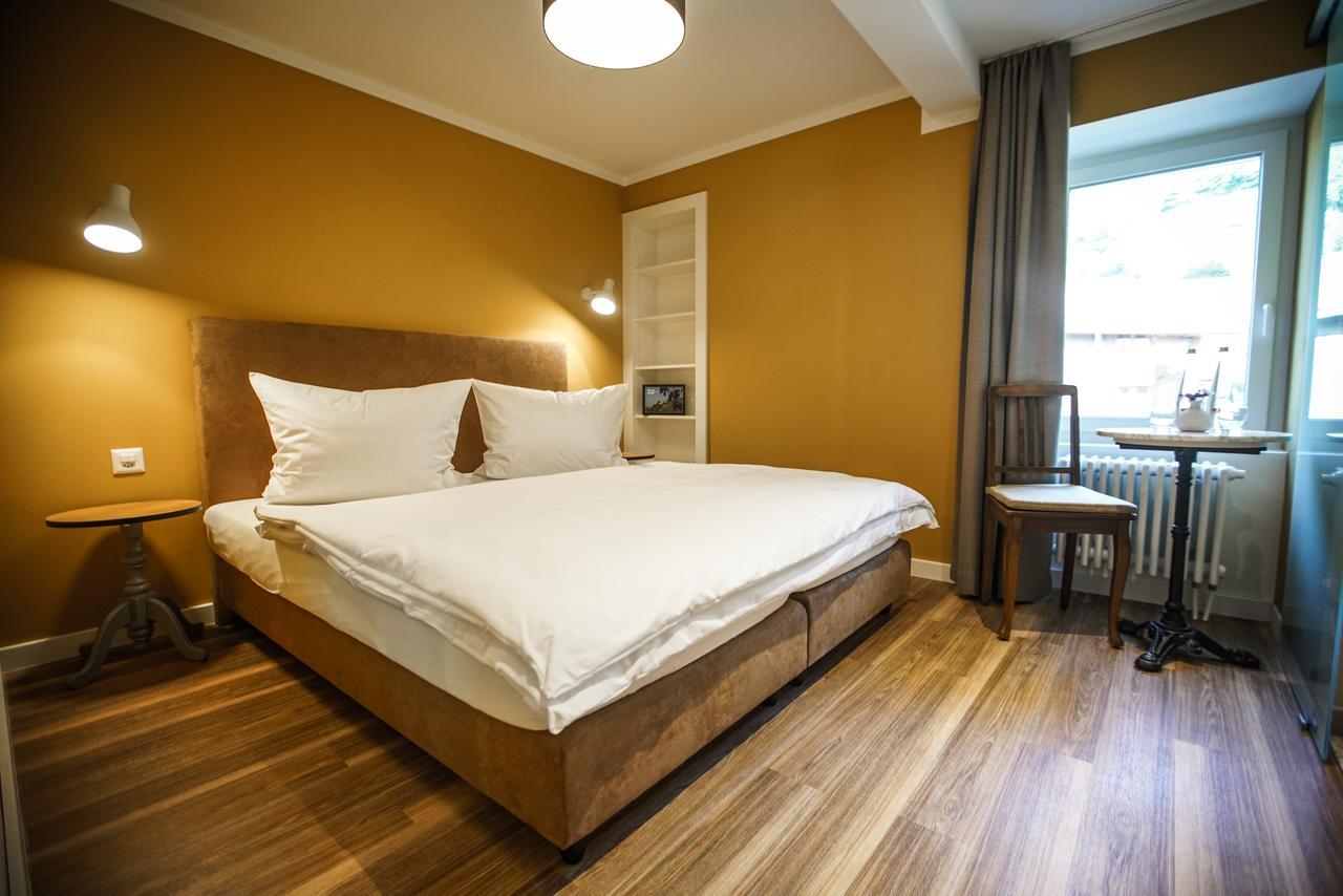 B&B Zum Schleif Varen Dış mekan fotoğraf